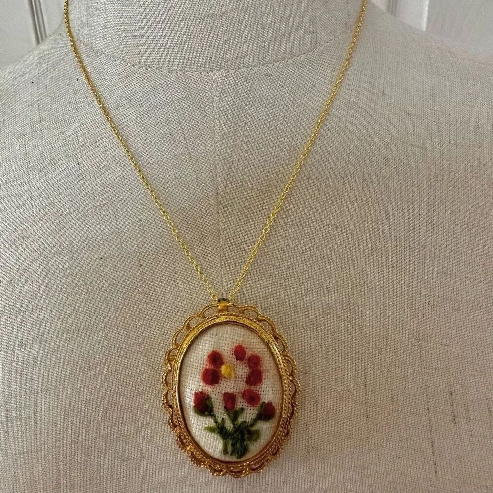 Vintage floral embroidered pendant necklace/ brooch